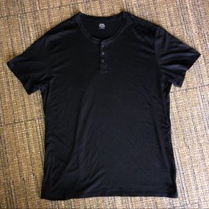 NWOT Old Navy Black Tee